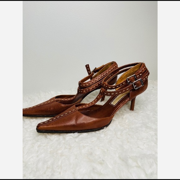 Michael Kors Brown double Strap pointed heels